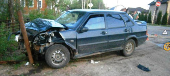 В Боровичах в аварии пострадала женщина-водитель