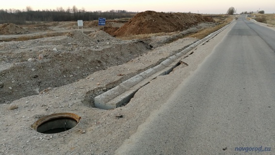 Незавершенные работы на дороге 49К-2122 в районе деревни Новое Овсино. 