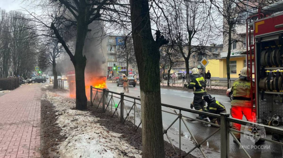 В Старой Руссе сгорел автомобиль