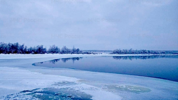Запрет выхода на лёд начал действовать в Пестовском районе
