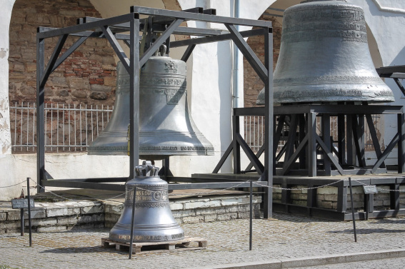 Для реставрируемой колокольни Никольского собора заново отливают колокола
