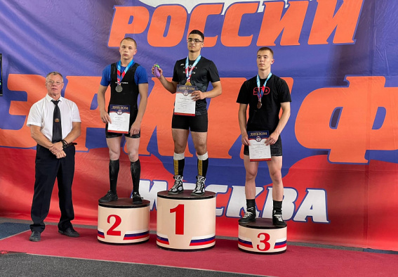 Новгородец вошёл в состав сборной России по пауэрлифтингу