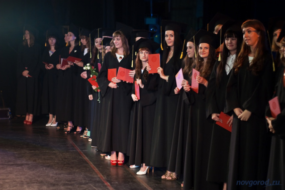 Красный диплом в этом году получит 291 выпускник НовГУ