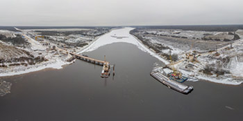 Скоростная платная автомагистраль Москва - Санкт-Петербург. Строительство моста через реку Волхов на 540 км.