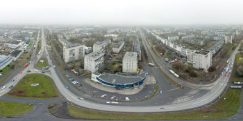 Панорама: Перекресток проспекта Александра Корсунова и улицы Ломоносова