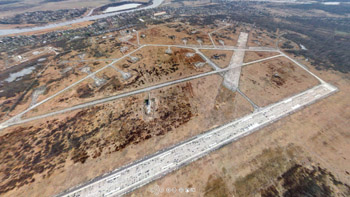 Вслетно посадочная полоса и рулежки аэропорта Кречевицы.