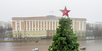 Панорама: Установка новогодней ёлки на Софийской площади