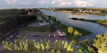Панорама: Новгородский кремль, река Волхов