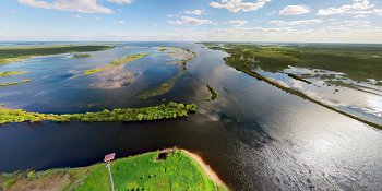 Панорама: Рюриково городище и исток реки Волхов