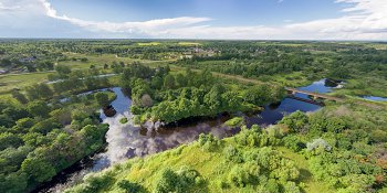 Панорама: Река Луга и деревня Мойка Батецкого района
