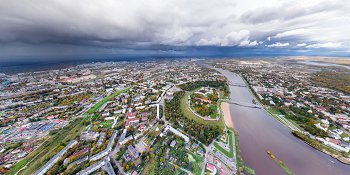 Панорама: Новгородский кремль, Белая башня, река Волхов и озеро Ильмень
