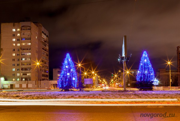 Ели великий новгород. Великий Новгород Центральная елка.