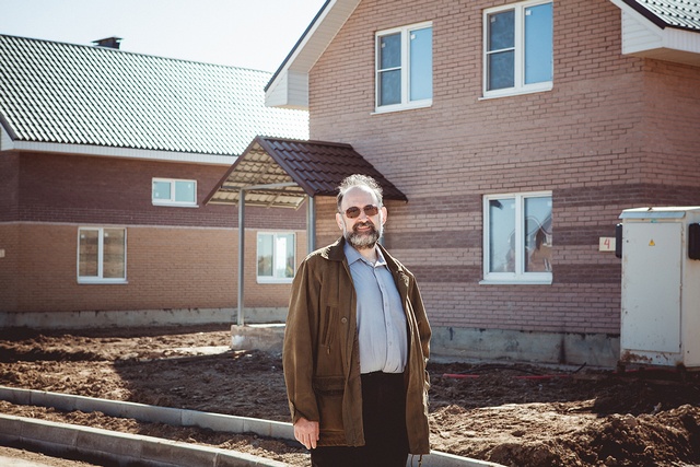 Давид Брондз, покупатель дома в коттеджном поселке «Нанино». Фото Татьяны Максмовой.
